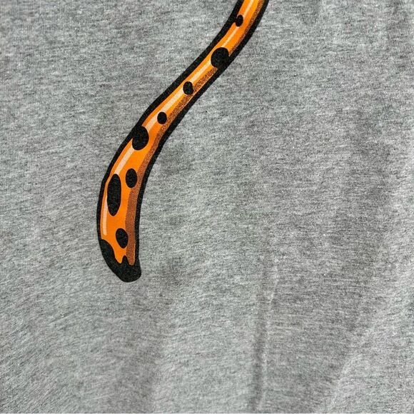 Men's Flamin Hot Cheetos Chester Cheetah Orange Grey Tee Medium - Picture 5 of 6